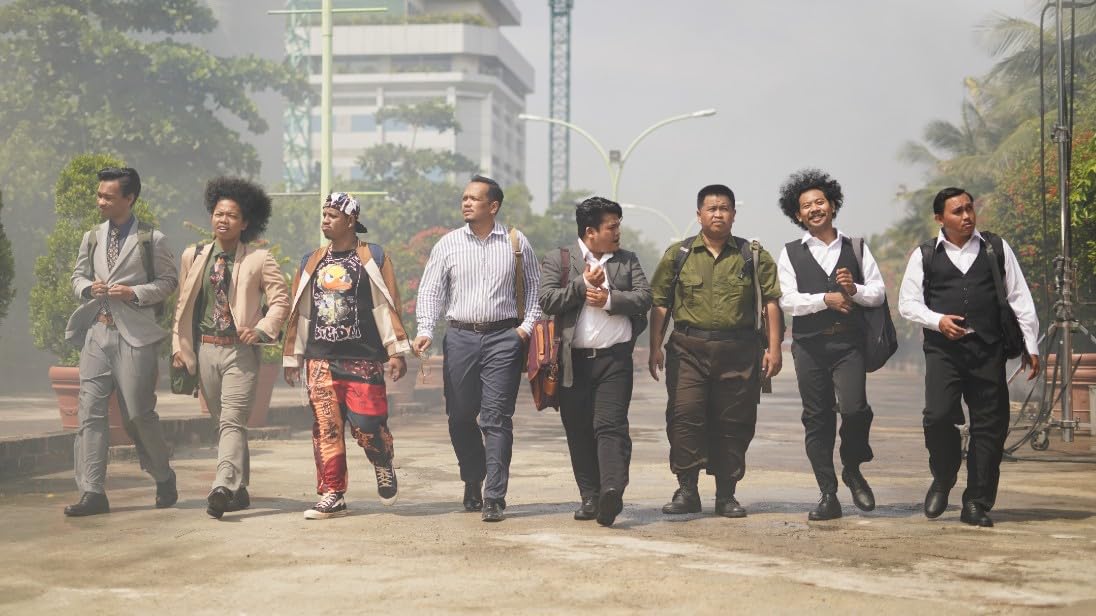 Comic 8 Revolution Santet K4binet1